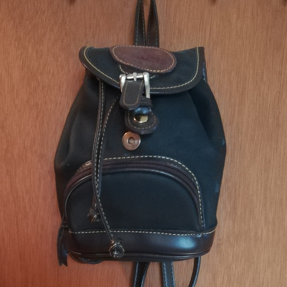 Coldwater Canyon Shoulder Pack